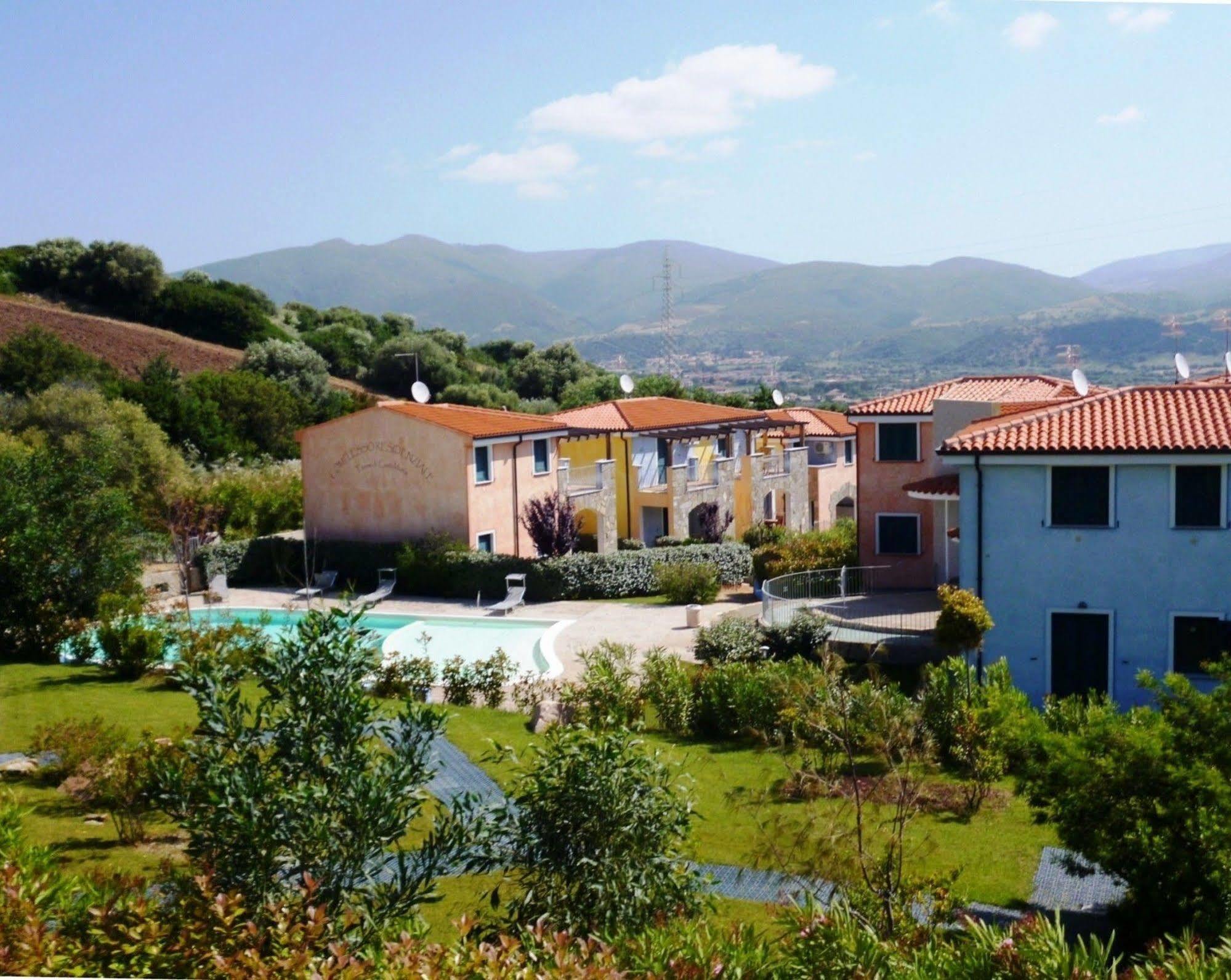 R&Z Getaway Apartment Santa Maria Coghinas Bagian luar foto