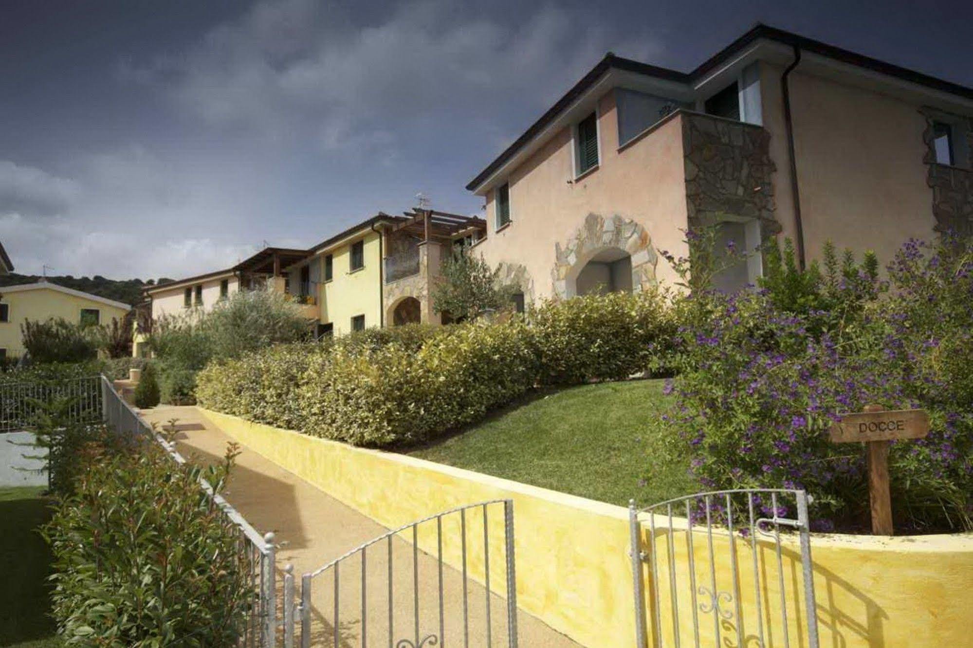 R&Z Getaway Apartment Santa Maria Coghinas Bagian luar foto