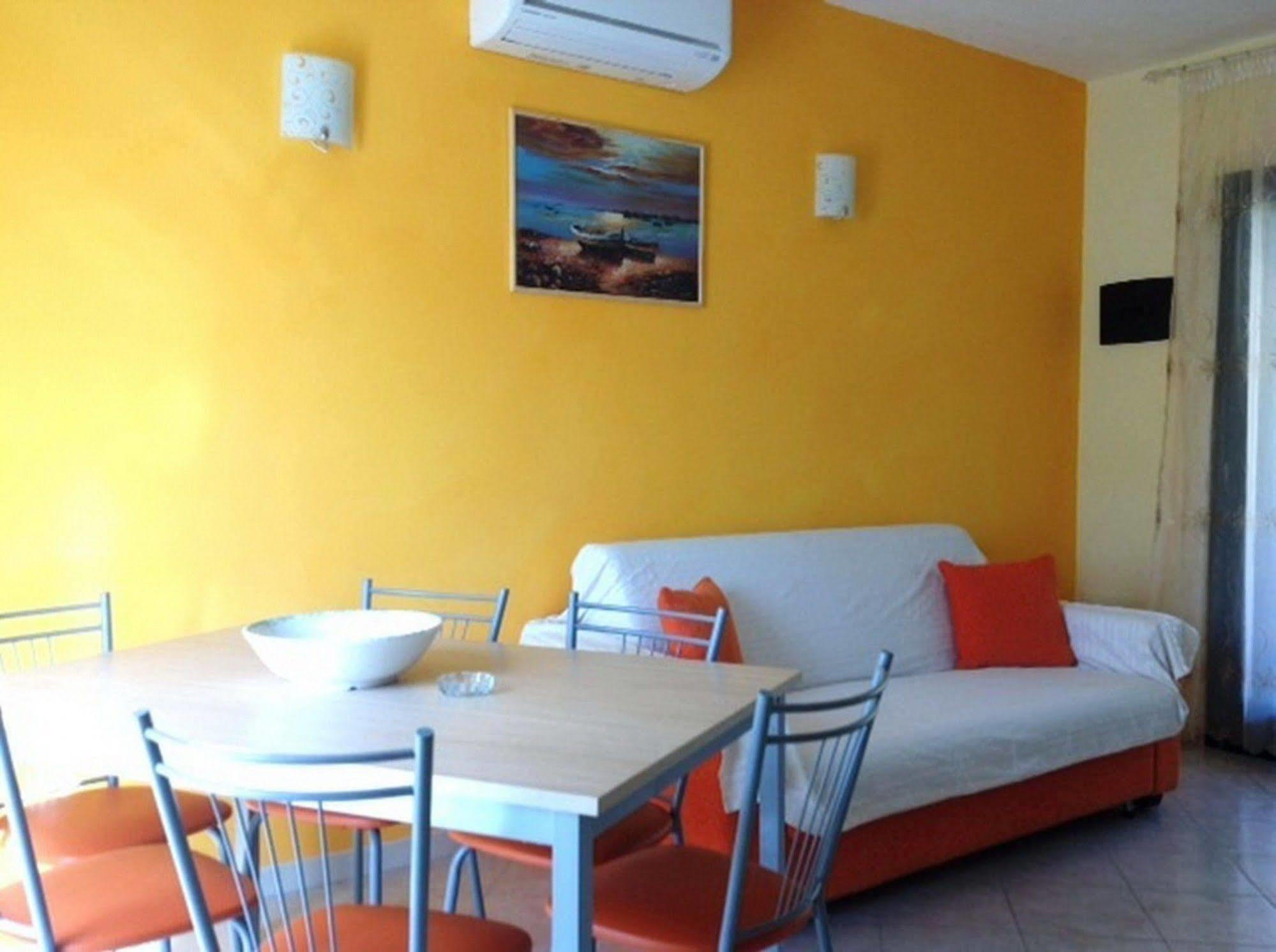 R&Z Getaway Apartment Santa Maria Coghinas Bagian luar foto