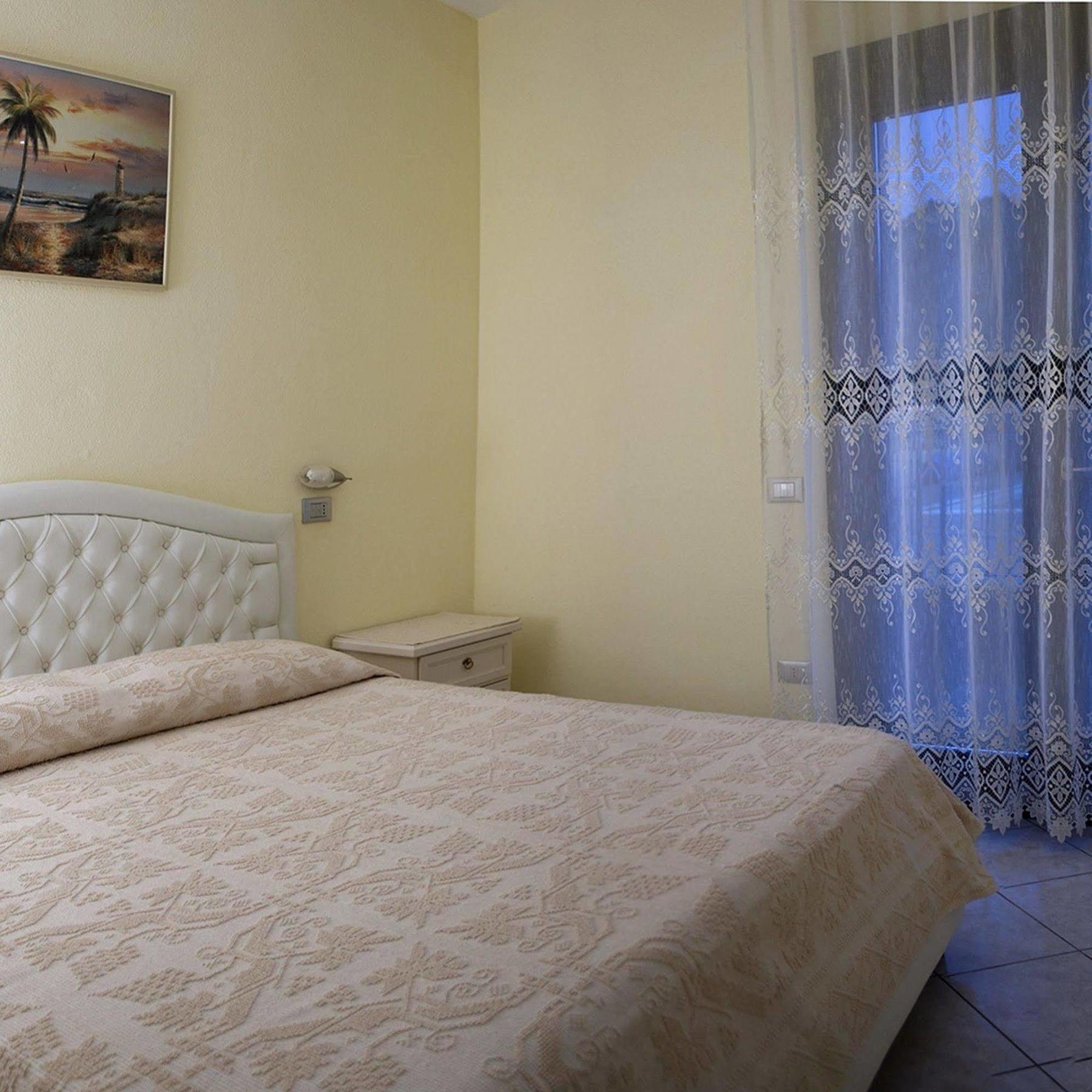 R&Z Getaway Apartment Santa Maria Coghinas Bagian luar foto