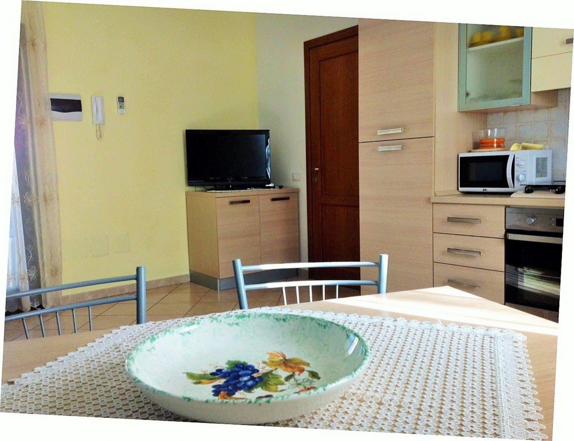 R&Z Getaway Apartment Santa Maria Coghinas Bagian luar foto