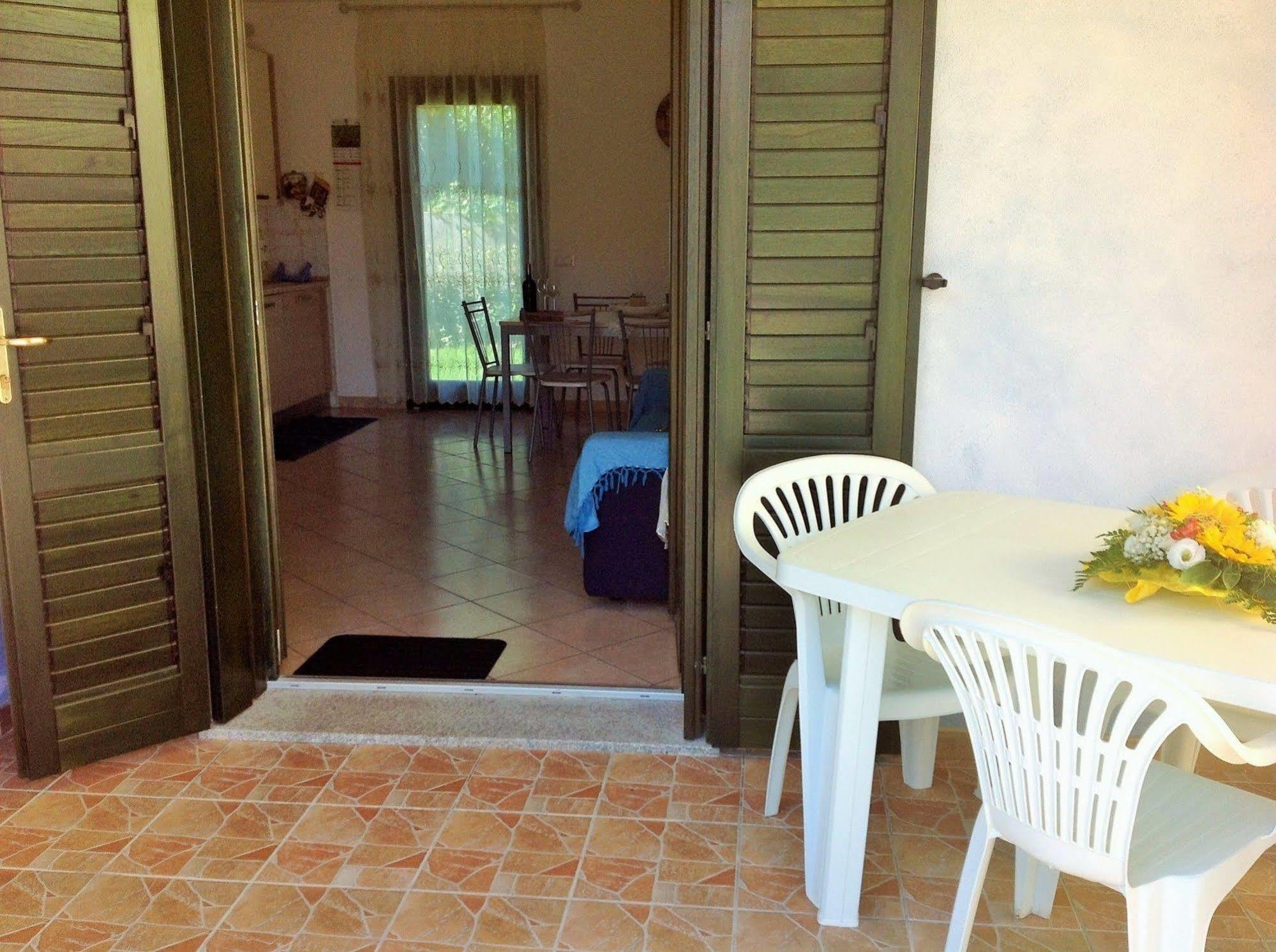 R&Z Getaway Apartment Santa Maria Coghinas Bagian luar foto