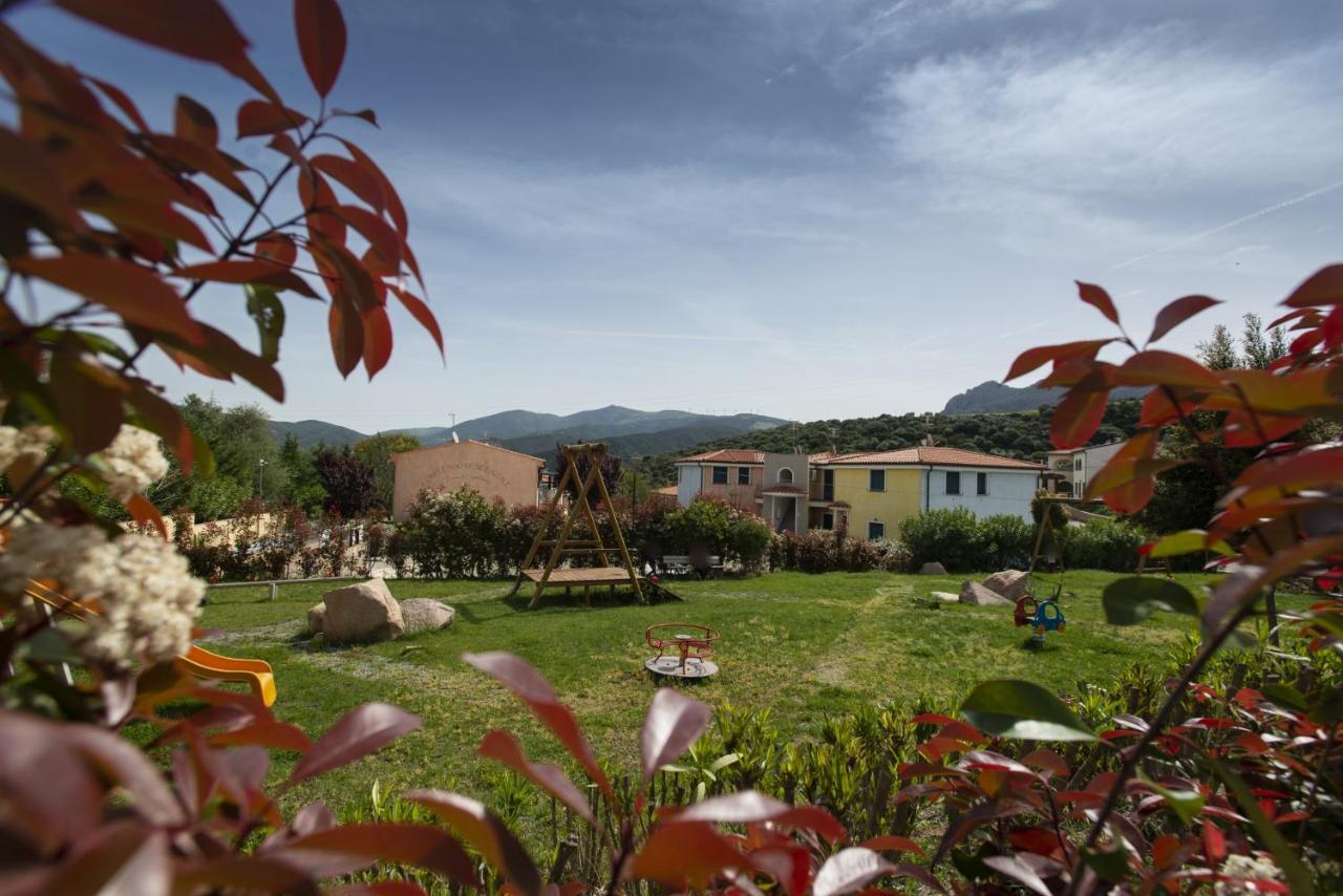 R&Z Getaway Apartment Santa Maria Coghinas Bagian luar foto
